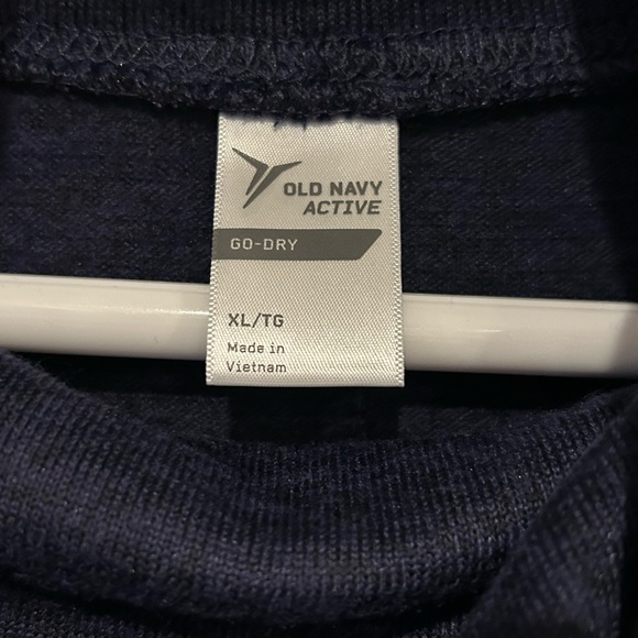 Old Navy XL NWT cowl neck Active Go Dry Pullover - Picture 2 of 5